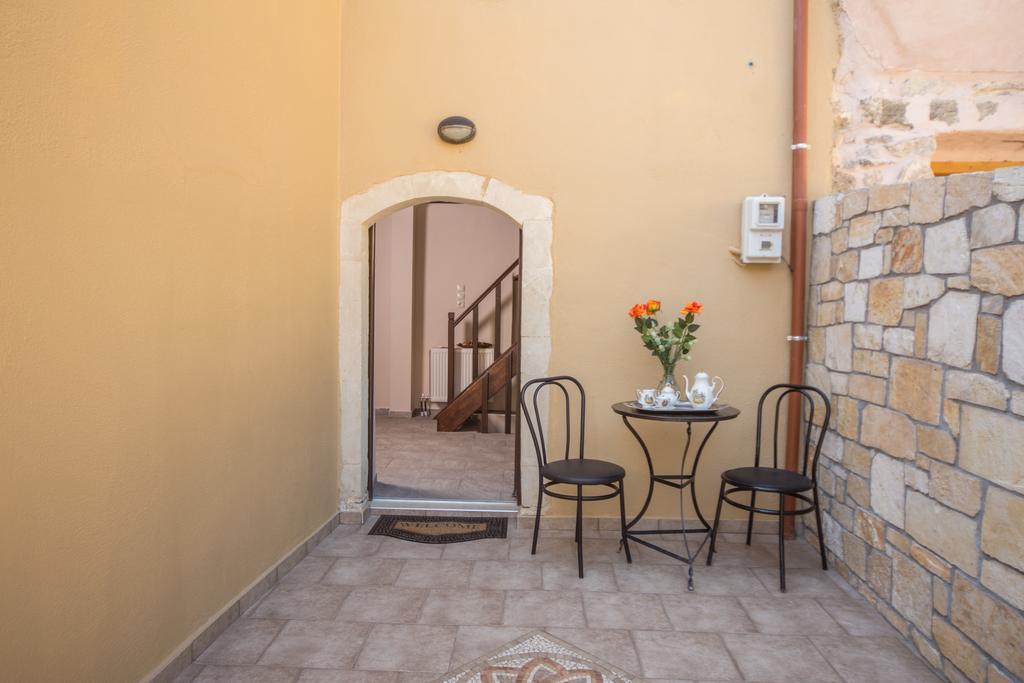 Villa Galanthus Lístaros エクステリア 写真